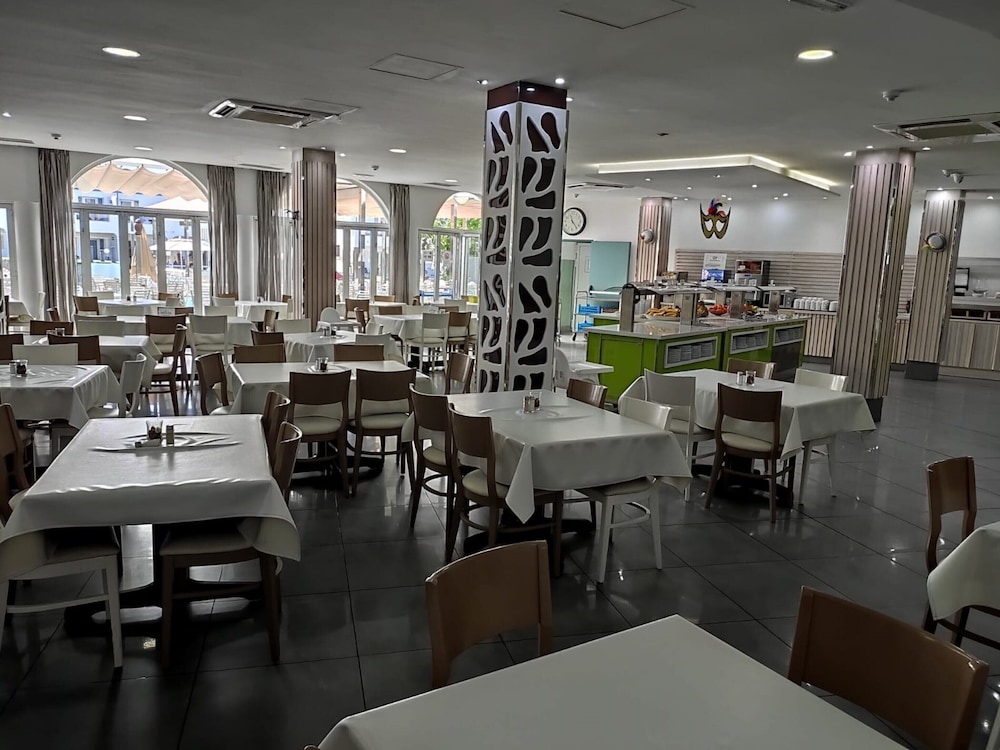 Apartments Turbo Club — Restaurant & bars in Maspalomas, Canary Islands
