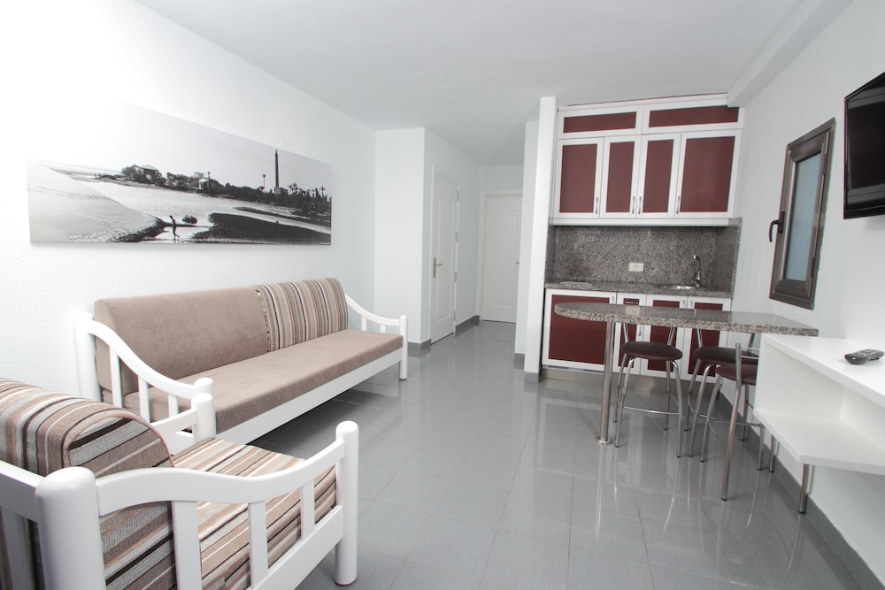 Apartments Turbo Club — Hotel rooms in Maspalomas, Canary Islands