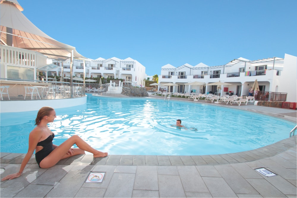 Apartments Turbo Club — Swimming pool in Maspalomas, Canary Islands