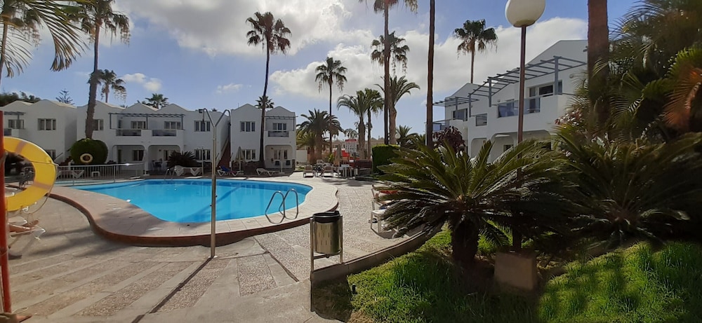 Apartments Turbo Club — Swimming pool in Maspalomas, Canary Islands
