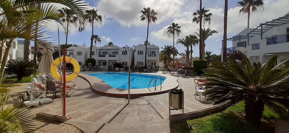 Apartments Turbo Club — Swimming pool in Maspalomas, Canary Islands