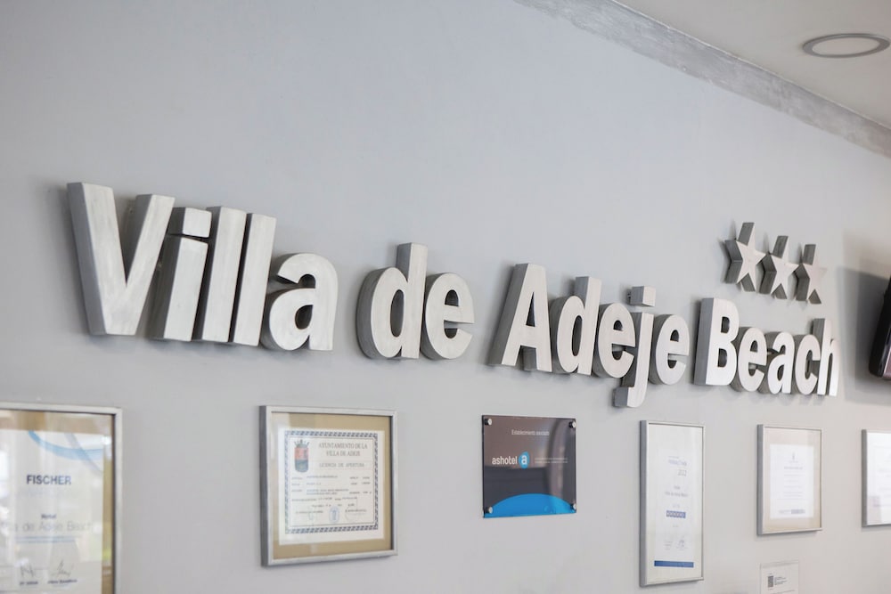 Hotel Villa de Adeje Beach — Hotel building in Costa Adeje, Canary Islands