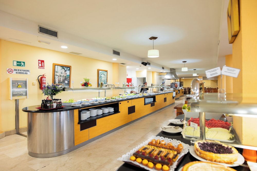 Hotel Villa de Adeje Beach — Restaurant & bars in Costa Adeje, Canary Islands