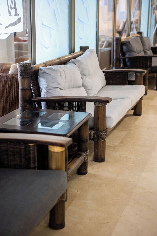 Hotel Villa de Adeje Beach — Hotel building in Costa Adeje, Canary Islands