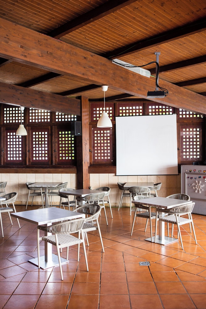 Hotel Villa de Adeje Beach — Restaurant & bars in Costa Adeje, Canary Islands