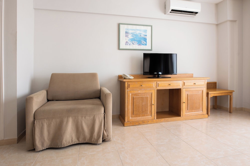 Hotel Villa de Adeje Beach — Hotel rooms in Costa Adeje, Canary Islands