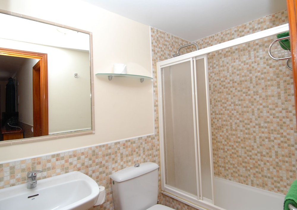 Apartamentos Villa Florida — Hotel rooms in Costa de Antigua, Canary Islands