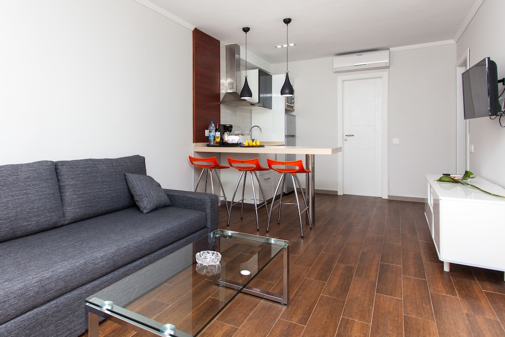 Apartamentos Villa Florida — Hotel rooms in Costa de Antigua, Canary Islands
