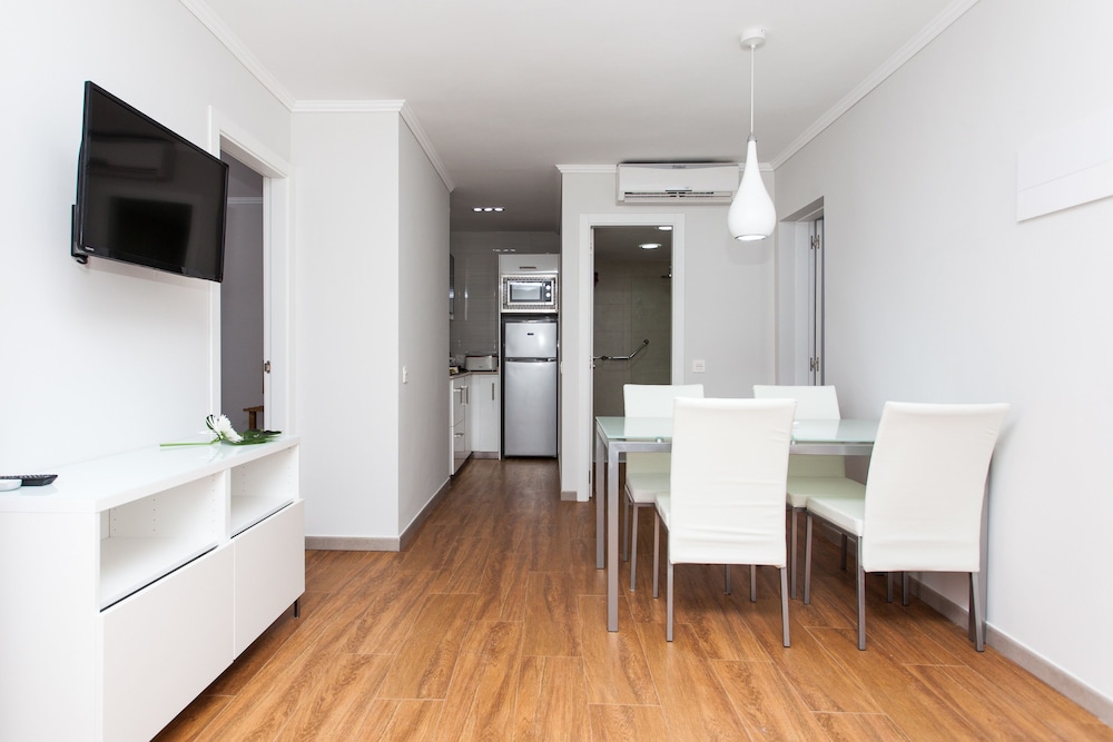 Apartamentos Villa Florida — Hotel rooms in Costa de Antigua, Canary Islands
