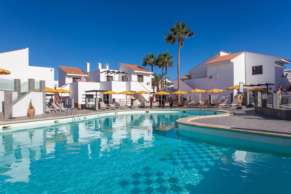 Apartamentos Villa Florida — Main photo in Costa de Antigua, Canary Islands
