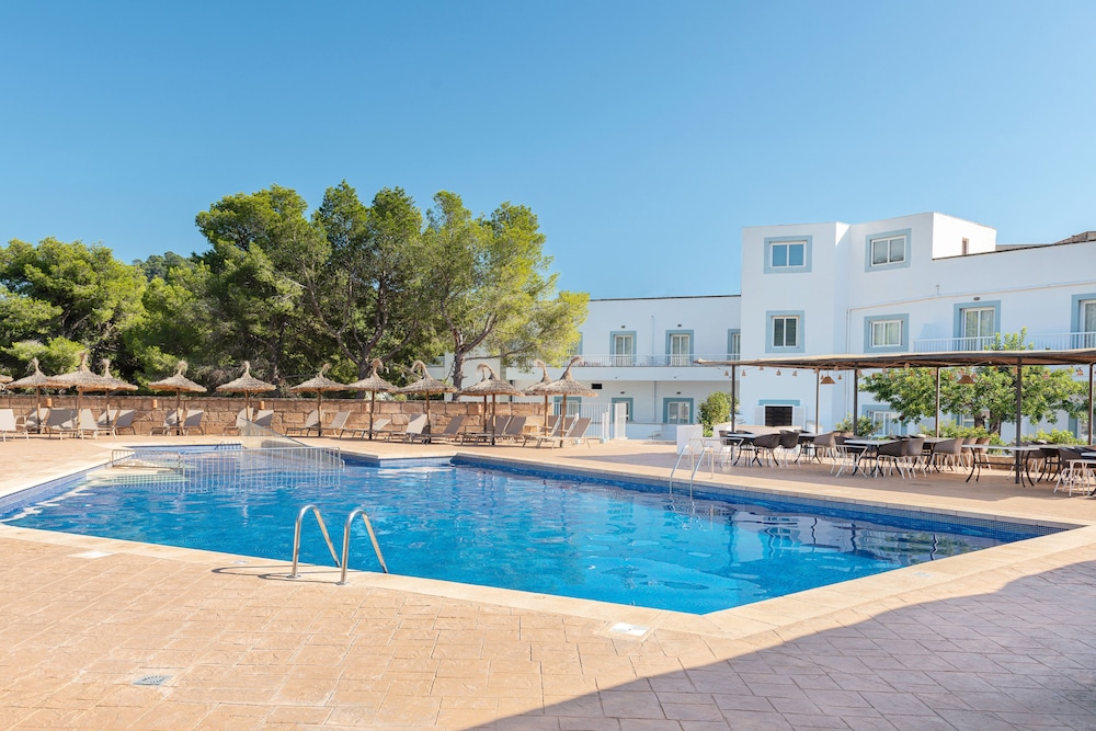 Villa Real Club Apartments — Swimming pool in Andratx, Balearic Islands