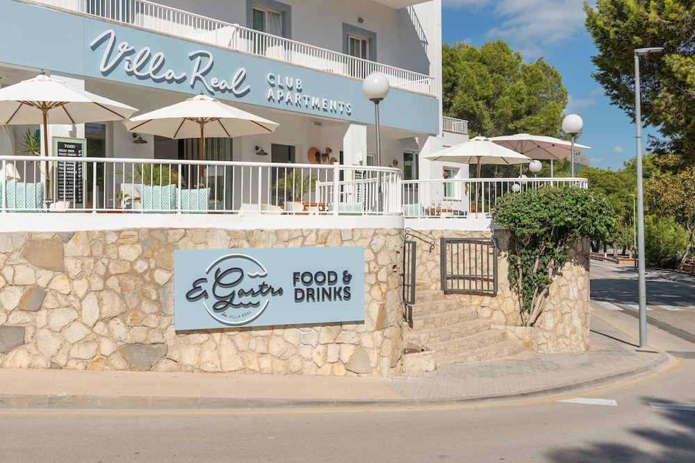 Villa Real Club Apartments — Hotel building in Andratx, Balearic Islands