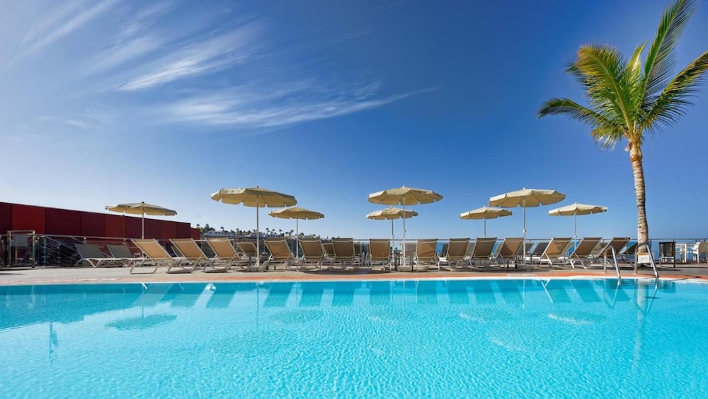 Las Villas de Amadores — Swimming pool in Puerto Rico, Canary Islands
