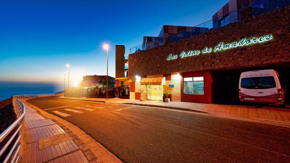 Las Villas de Amadores — Hotel building in Puerto Rico, Canary Islands
