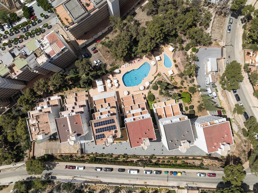 Vista Club Apartamentos — Hotel building in Santa Ponca, Balearic Islands