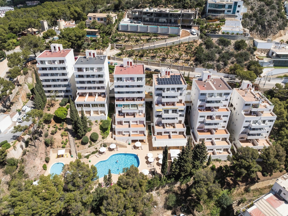 Vista Club Apartamentos — Hotel building in Santa Ponca, Balearic Islands