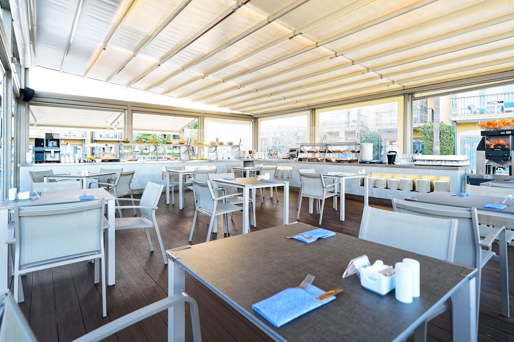Bull Vital Suites & Spa Boutique Hotel - Only Adults — Restaurant & bars in Playa del Ingles, Canary Islands