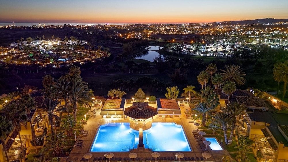 Bull Vital Suites & Spa Boutique Hotel - Only Adults — Swimming pool in Playa del Ingles, Canary Islands