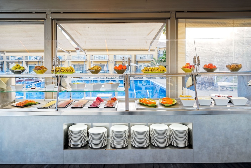 Bull Vital Suites & Spa Boutique Hotel - Only Adults — Restaurant & bars in Playa del Ingles, Canary Islands