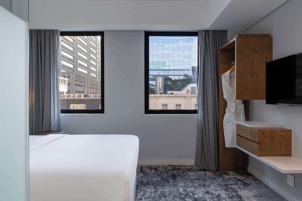 Radisson Hotel Cape Town Foreshore — Hotel rooms in Cape Town, Western Cape