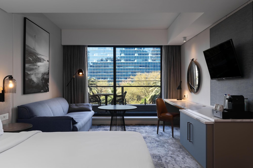 Radisson Hotel Cape Town Foreshore — Hotel rooms in Cape Town, Western Cape