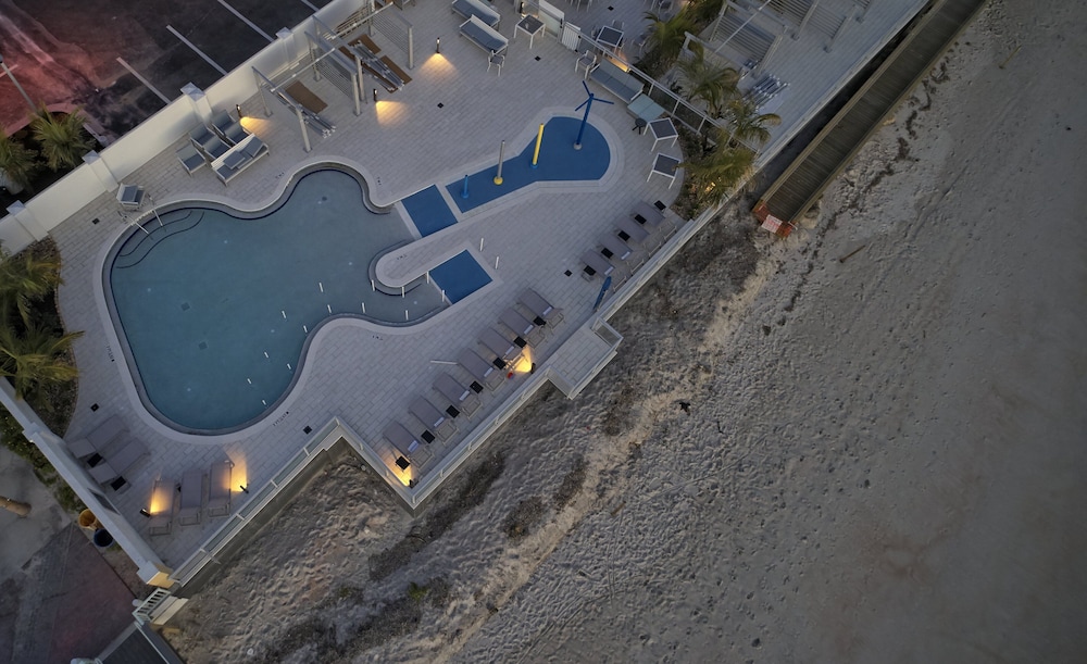 Hard Rock Hotel Daytona Beach — Swimming pool in Daytona Beach, Florida