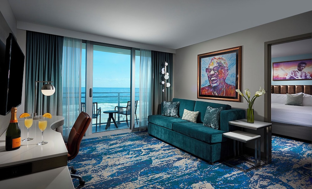 Hard Rock Hotel Daytona Beach — Hotel rooms in Daytona Beach, Florida