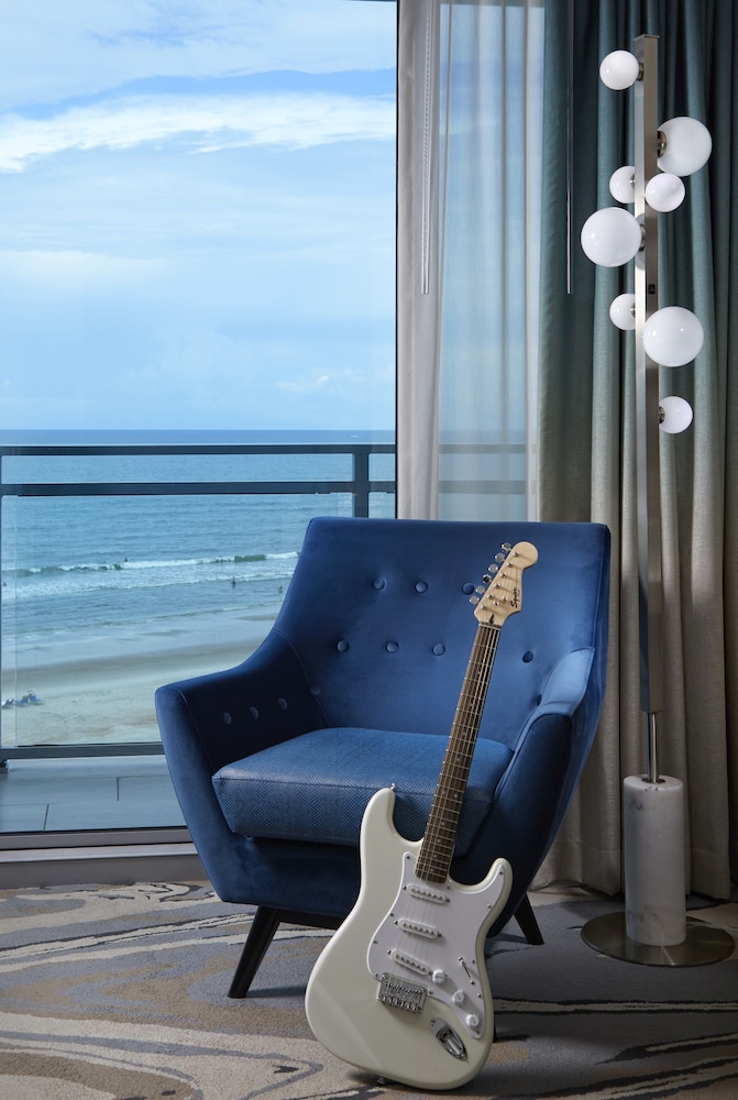 Hard Rock Hotel Daytona Beach — Hotel rooms in Daytona Beach, Florida