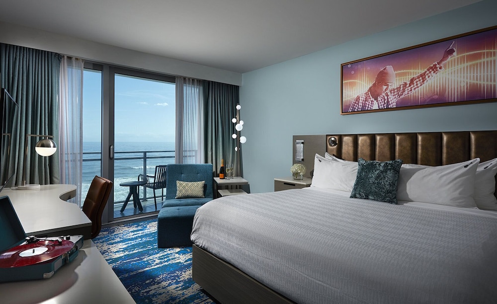 Hard Rock Hotel Daytona Beach — Hotel rooms in Daytona Beach, Florida