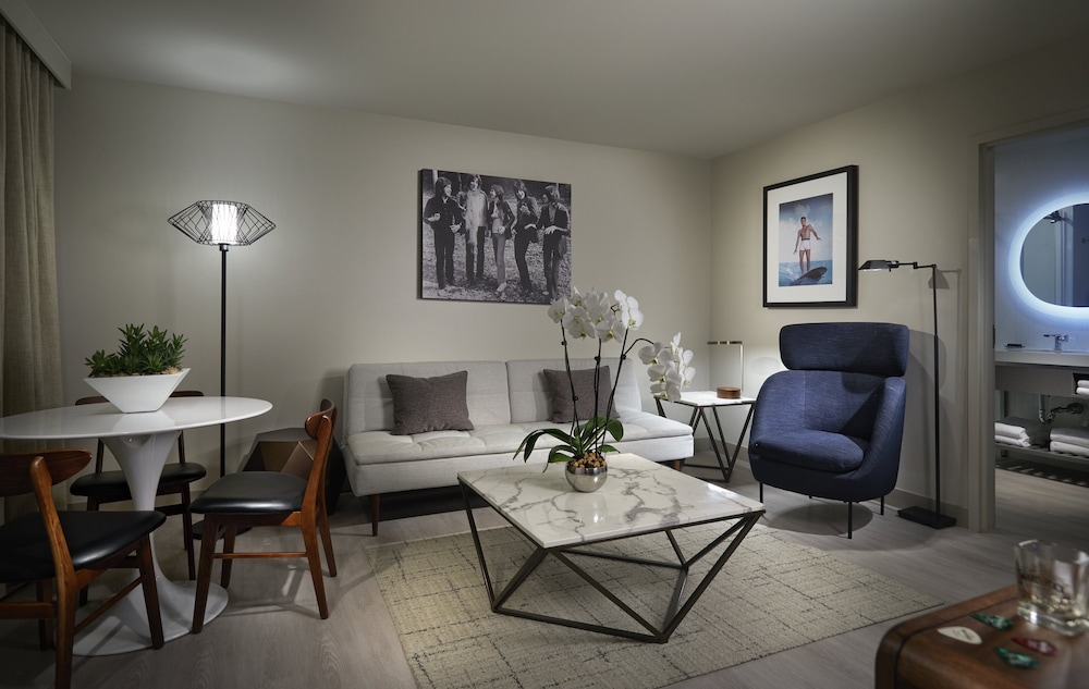Hard Rock Hotel Daytona Beach — Hotel rooms in Daytona Beach, Florida