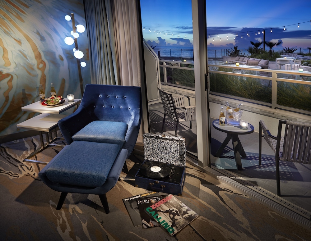 Hard Rock Hotel Daytona Beach — Hotel rooms in Daytona Beach, Florida