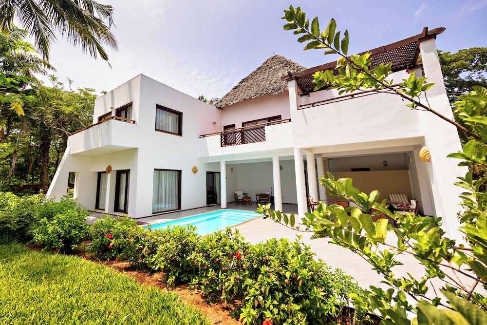 Essque Zalu Zanzibar — Swimming pool in Nungwi, Zanzibar North