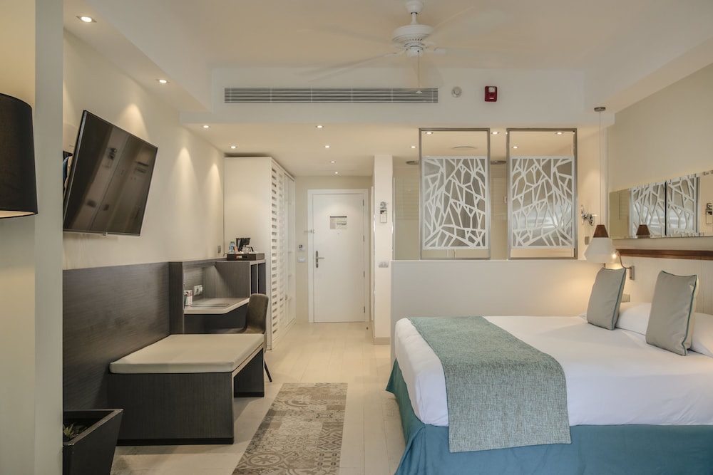 Catalonia Royal La Romana - All Inclusive - Adults Only — Hotel rooms in Bayahibe, La Altagracia