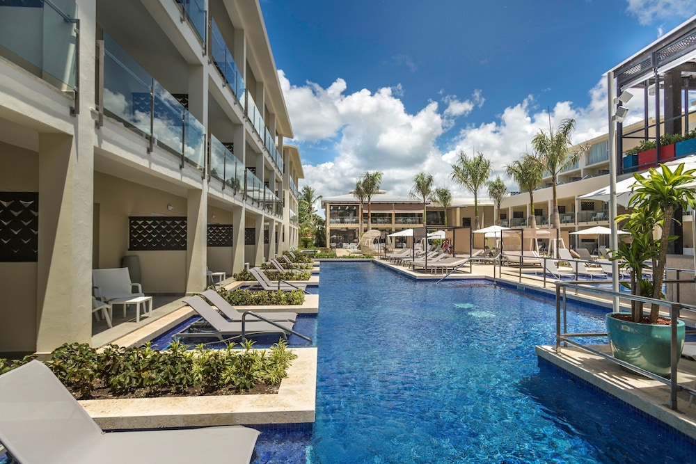 Catalonia Royal La Romana - All Inclusive - Adults Only — Swimming pool in Bayahibe, La Altagracia