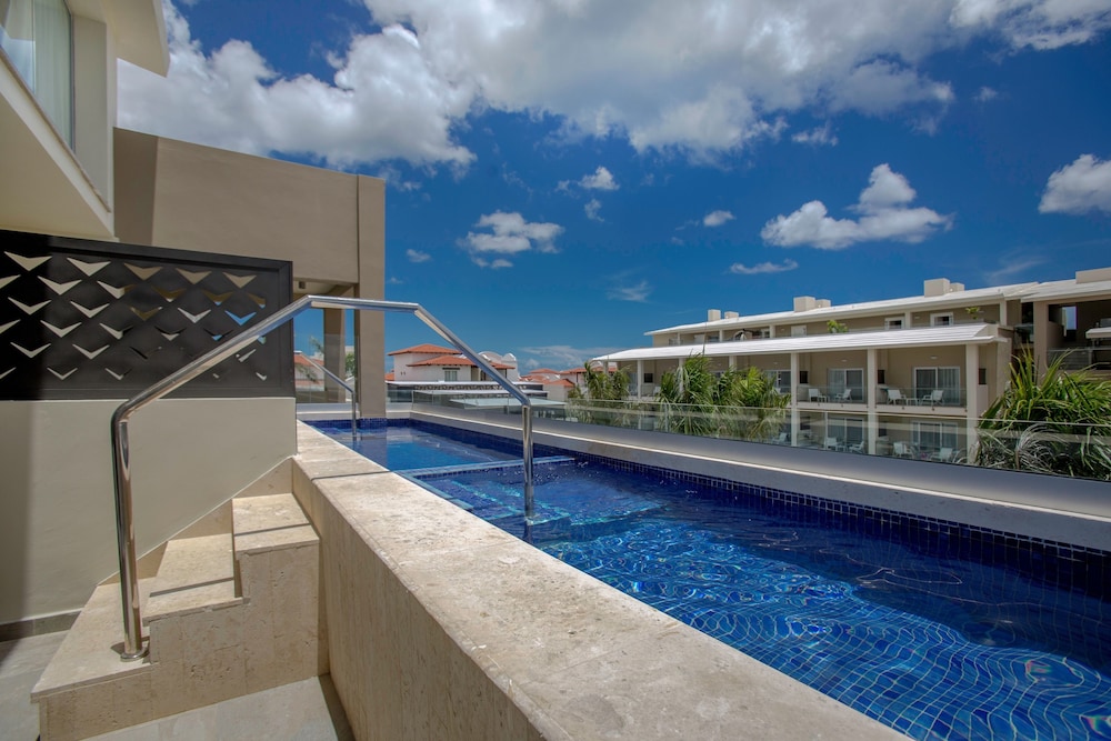 Catalonia Royal La Romana - All Inclusive - Adults Only — Swimming pool in Bayahibe, La Altagracia