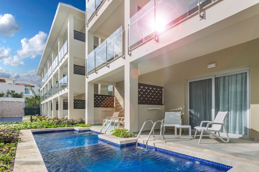 Catalonia Royal La Romana - All Inclusive - Adults Only — Swimming pool in Bayahibe, La Altagracia