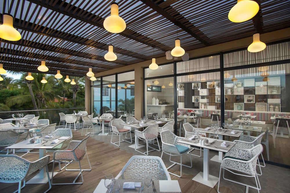 Catalonia Royal La Romana - All Inclusive - Adults Only — Restaurant & bars in Bayahibe, La Altagracia