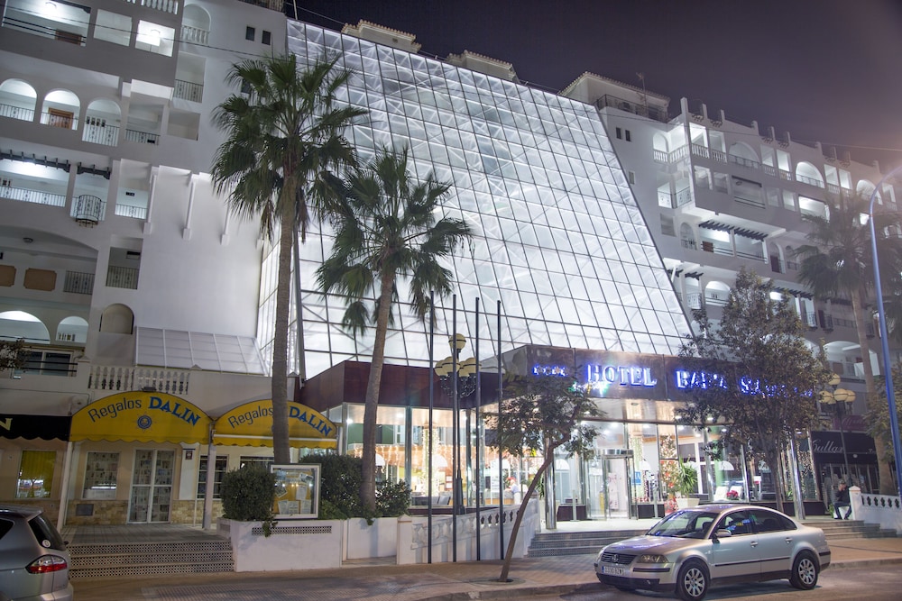 Hotel Bahia Serena — Hotel building in Roquetas de Mar, Andalusia