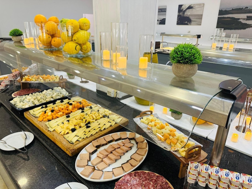Hotel Bahia Serena — Restaurant & bars in Roquetas de Mar, Andalusia
