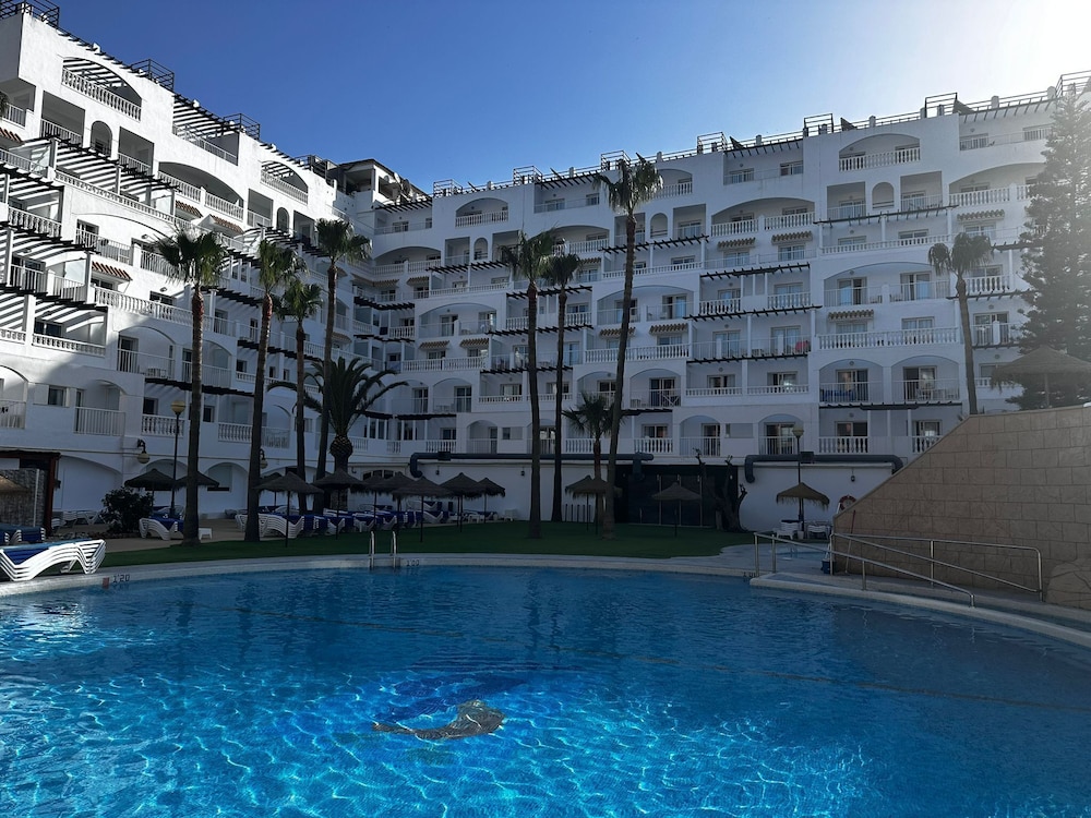 Hotel Bahia Serena — Swimming pool in Roquetas de Mar, Andalusia