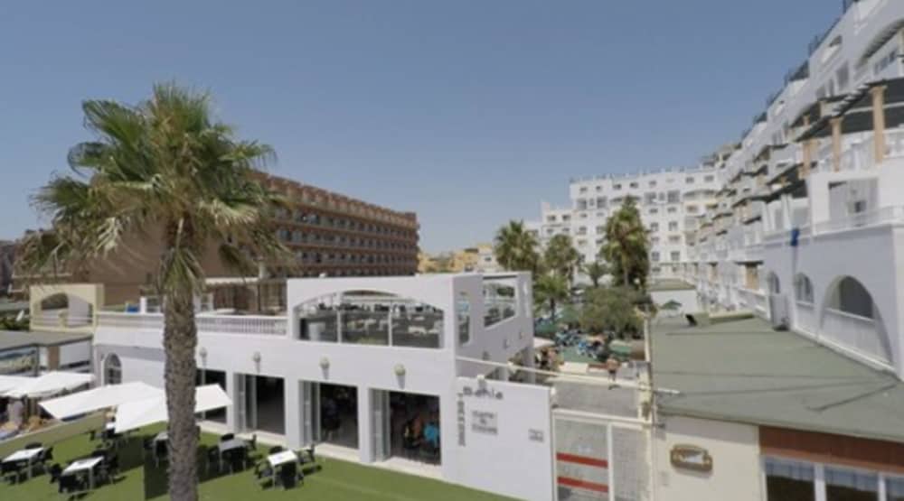 Hotel Bahia Serena — Restaurant & bars in Roquetas de Mar, Andalusia
