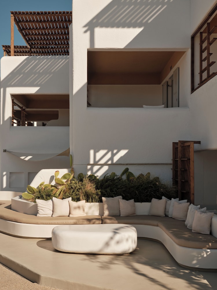 Andronikos Hotel - Adults Only — Hotel building in Mykonos Town, South Aegean