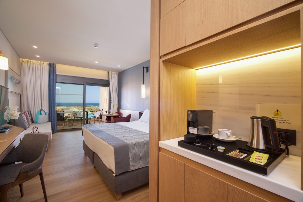 Apollonion Asterias Resort and Spa — Hotel rooms in Mantzavinata, Ionian Islands