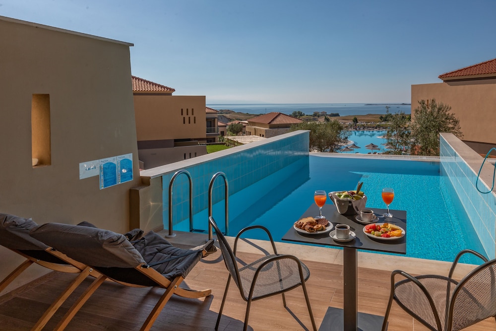 Apollonion Asterias Resort and Spa — Swimming pool in Mantzavinata, Ionian Islands