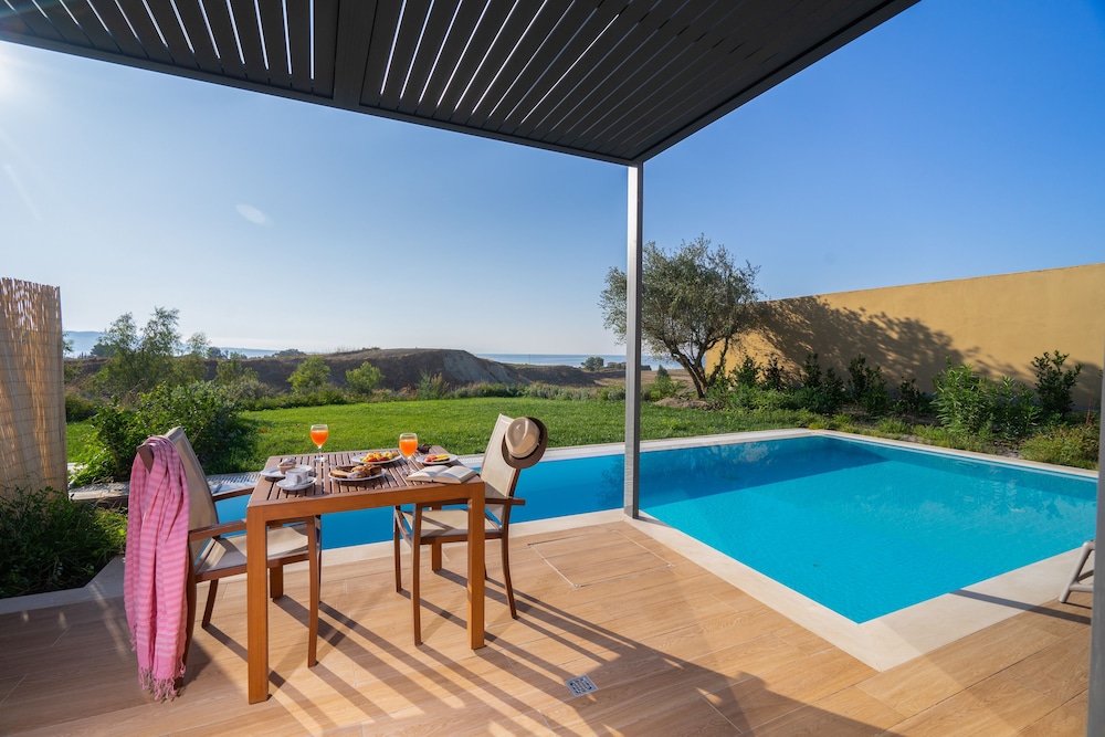 Apollonion Asterias Resort and Spa — Swimming pool in Mantzavinata, Ionian Islands