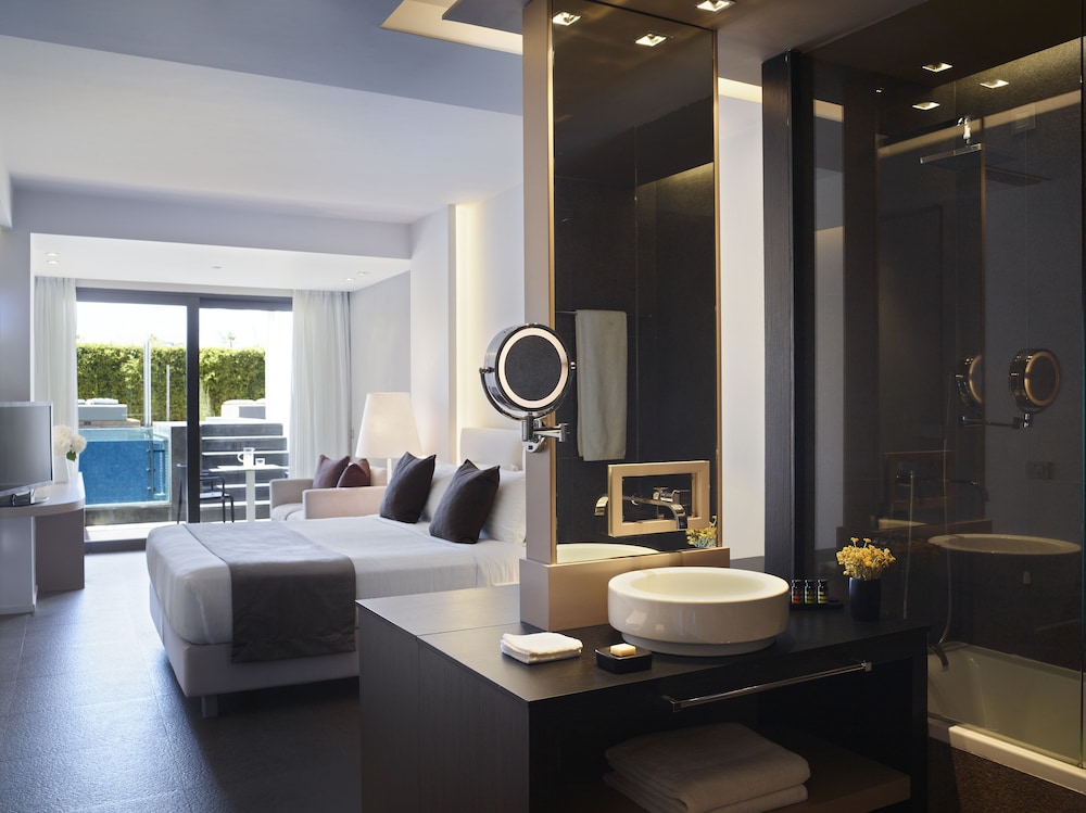 Aqua Blu Boutique Hotel & Spa - Adults Only — Hotel rooms in Kos Town, South Aegean