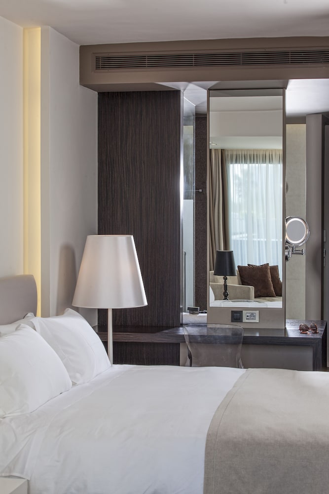 Aqua Blu Boutique Hotel & Spa - Adults Only — Hotel rooms in Kos Town, South Aegean