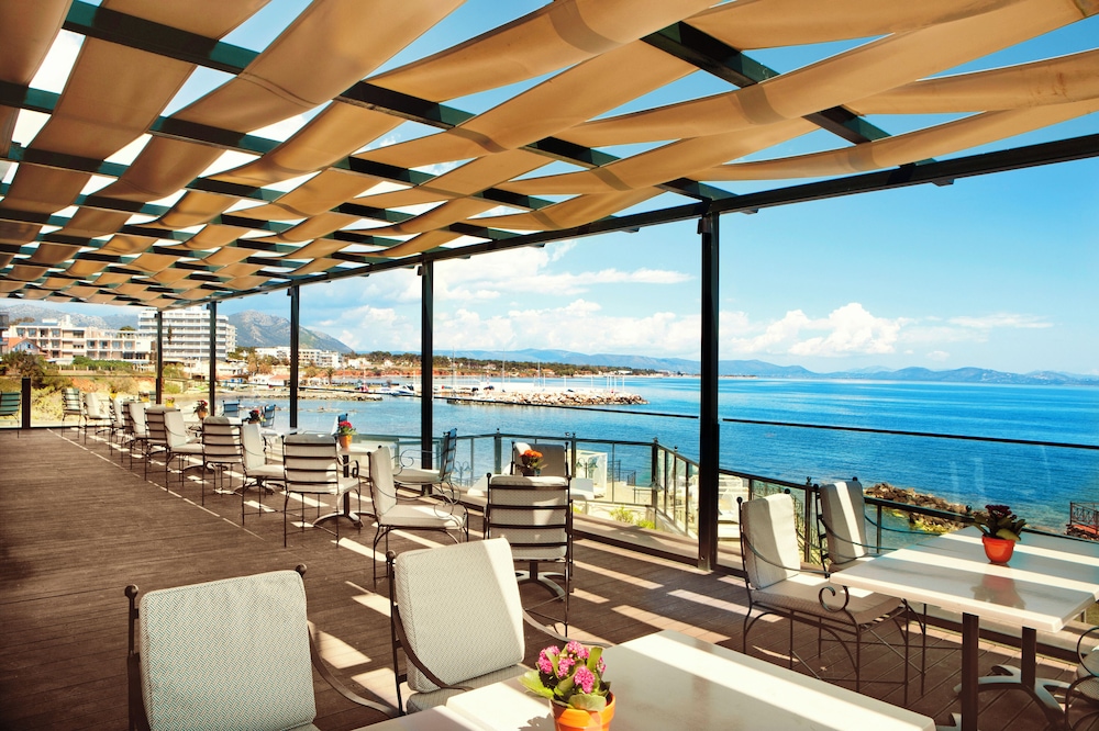 Zeus Essence Ramada by Wyndham Athens - zdjęcie 4