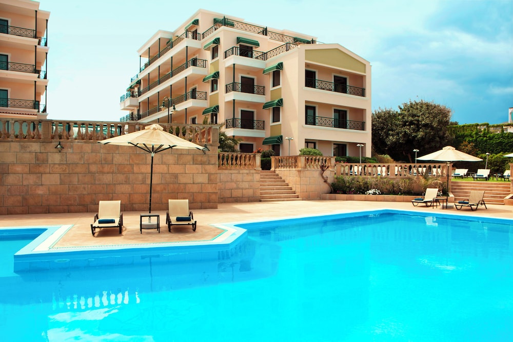 Zeus Essence Ramada by Wyndham Athens - zdjęcie 3