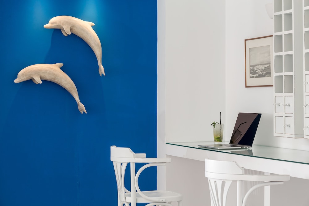 Archipelagos Hotel — Restaurant & bars in Kalafatis, South Aegean